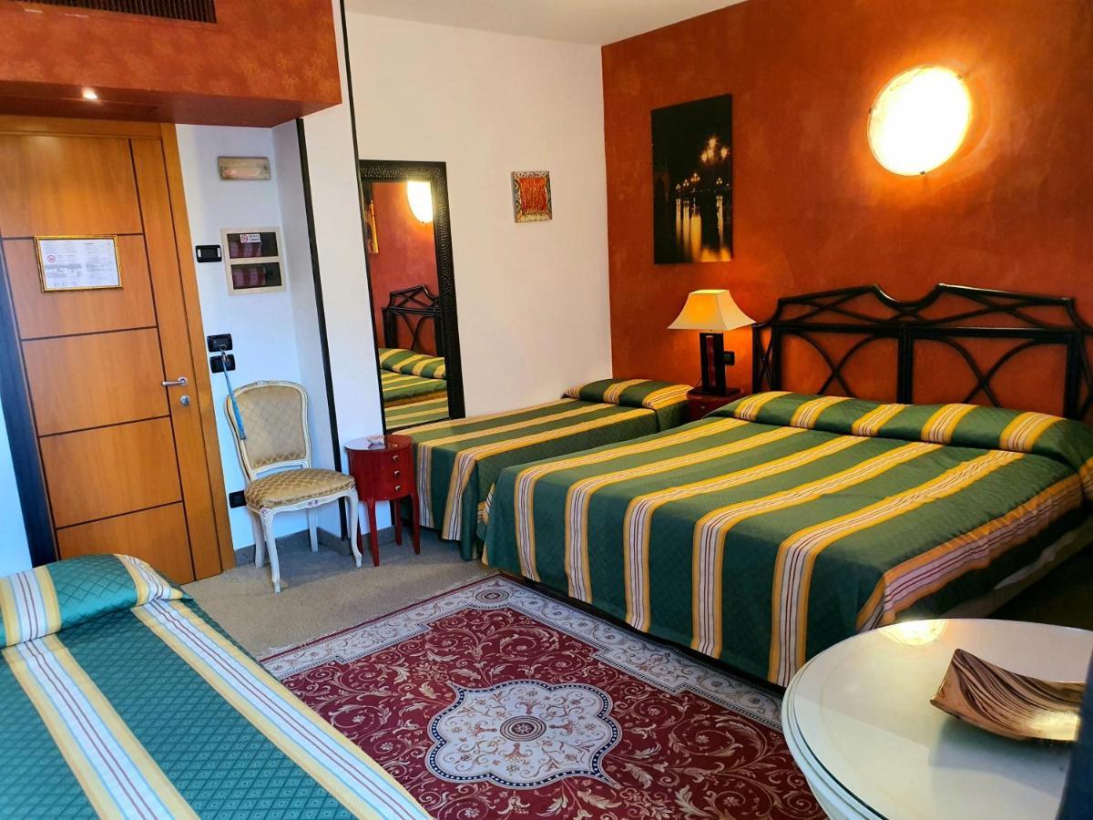 Gasthuis Feel Airport Luxury 3*