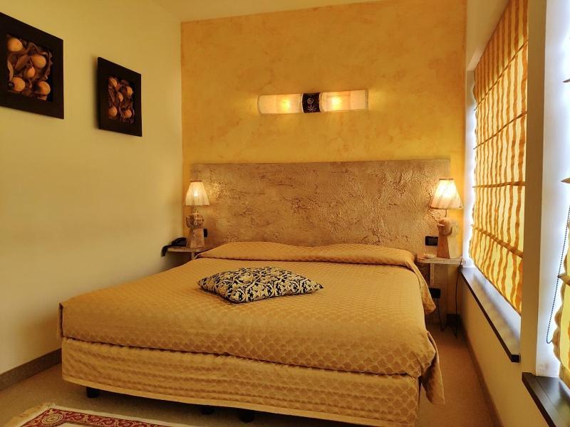 Gasthuis Feel Airport Luxury 3*