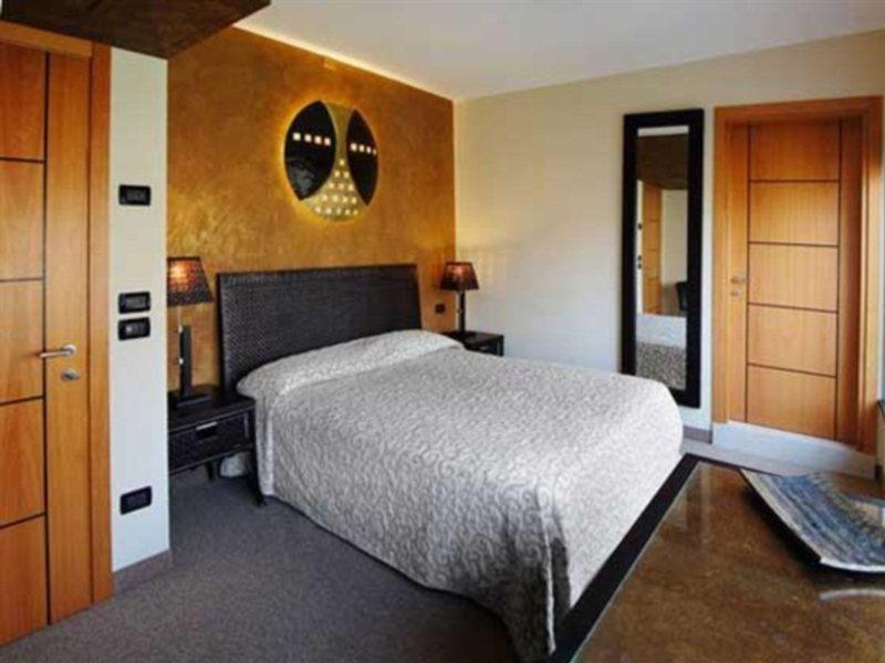 Gasthuis Feel Airport Luxury Venetië